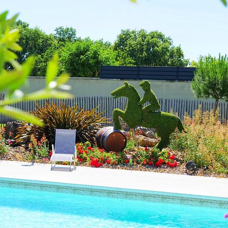 Cottage Avec Piscine Au Coeur Du Saumur Champigny Souzay-Champigny Exterior foto