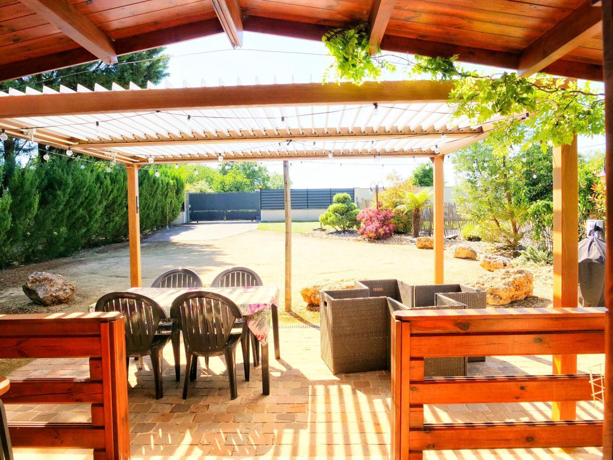 Cottage Avec Piscine Au Coeur Du Saumur Champigny Souzay-Champigny Exterior foto
